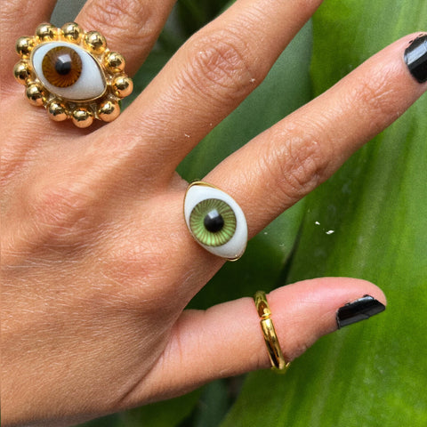 Anillo Laminado de Amuleto con Ojo de Cristal (Verde)