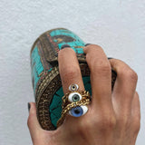 Anillo Laminado de Amuleto con 3 Ojos de Cristal