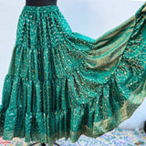 Falda Confeccionada con Sarees Vintage de Satén Brocado (con 25 yardas)