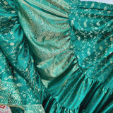 Falda Confeccionada con Sarees Vintage de Satén Brocado (con 25 yardas)