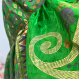 Falda de Seda Con 25 Yardas