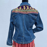Chamarra Vintage Intervenida con Arte Textil Hecho por Gitanos