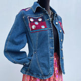 Chamarra Vintage Intervenida con Arte Textil Hecho por Gitanos