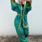 Set Hecho con Satin Brocado Vintage